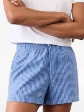 Athleta Midday Shorts XS Blue Stripe Poplin Lightweight Summer